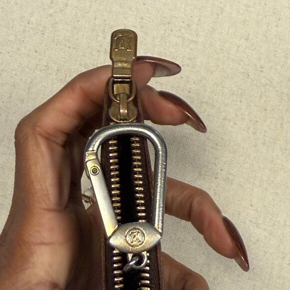 Louis Vuitton Monogram Canvas Key Pouch - Picture 4 of 7